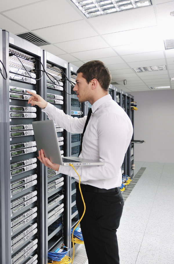 Infraestrutura Cloud OVirt gerenciamento centralizado — Vircos