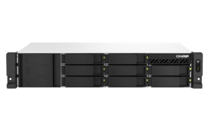 QNAP TS-873AeU-RP-4G NAS Rack 2U Ryzen V1500B, 4GB RAM, 2x 2.5GbE, Redundância de Energia