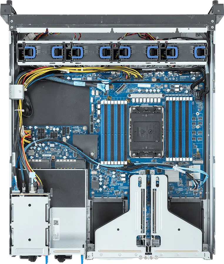 GIGABYTE Edge Server E263-S30-AAV1 – 2U, 5ª/4ª Gen Intel Xeon, 2x PCIe Gen5 GPUs, 16x DDR5 RDIMM - Imagem 4